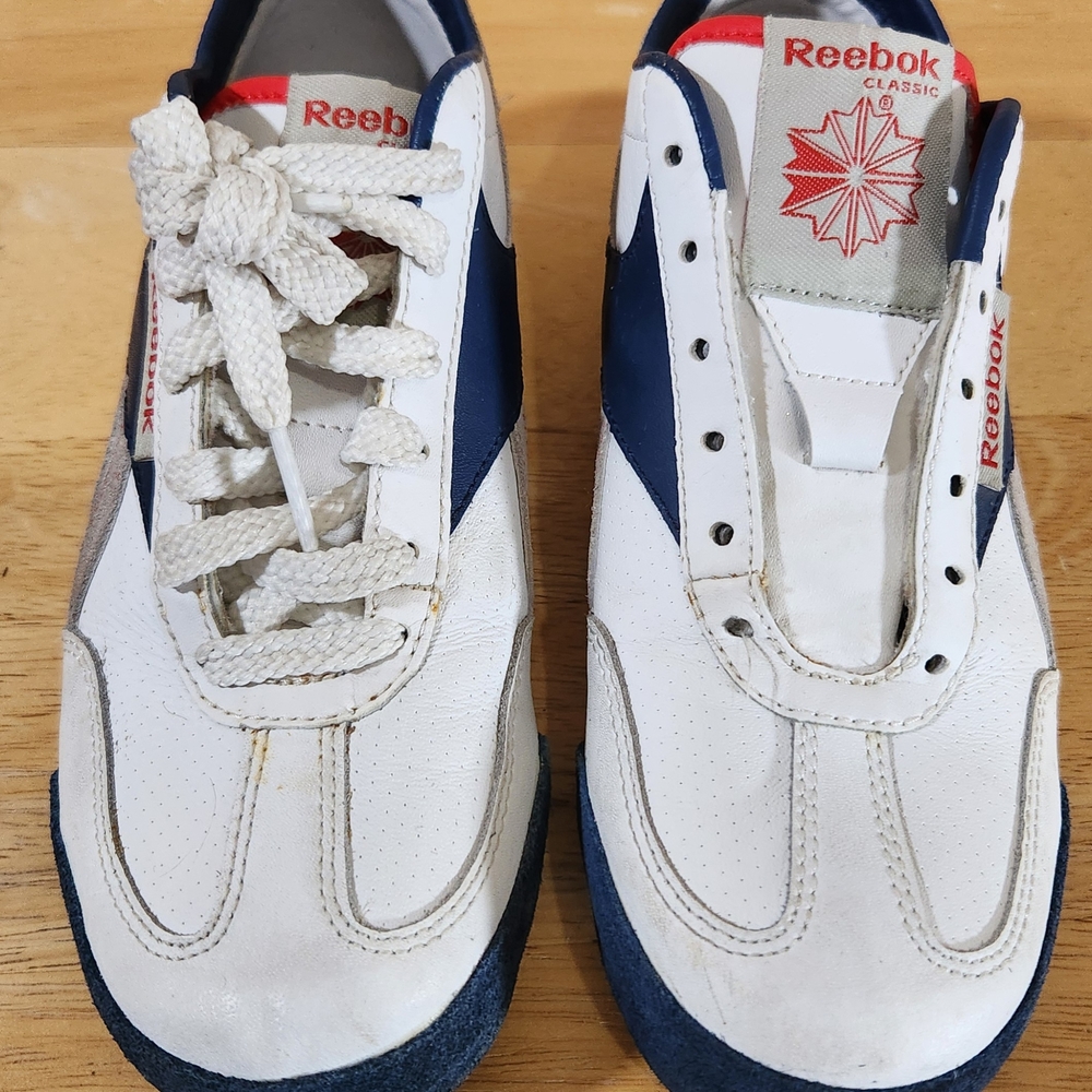 Reebok Classic Womens Boston Red Sox shoes size 5 Vintage Rare Baseball Retro